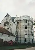 Rénovation de la tour semi-circulaire en 1998
