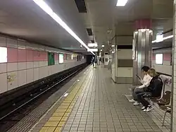 Quais de la station de métro