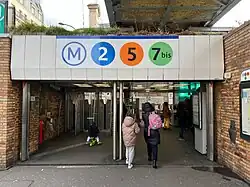 L'accès no&nbsp;1, « Boulevard de la Villette ».