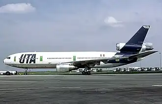 N54629, le DC-10 d'UTA qui a explosé en vol lors de l'attentat de 1989, ici à l'aéroport de Paris-Charles-de-Gaulle en avril 1981.