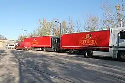 Camions de la tournée Pitt Ocha en 2023