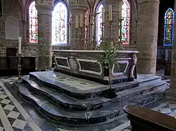 Maître-autel.