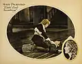 Carte de collection du film Le Petit Lord Fauntleroy dans lequel elle joue à la fois le rôle-titre et la mère.