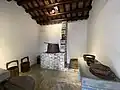 Cuisine d'une maison à trois chambres.