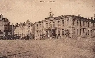 L'hôtel de ville au début du XXe&nbsp;siècle.