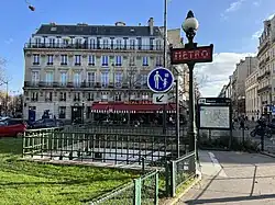 L'accès no&nbsp;2 « Square Albert-Besnard ».