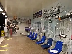 La station aux couleurs du jeu Saints Row 2.