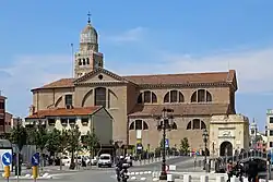 Duomo ou cathédrale Santa Maria Assunta.