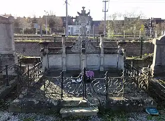 32. tombe remarquable de la famille Flayelle-Motte.