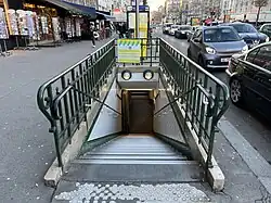 L'accès no&nbsp;4, « Rue Delambre ».