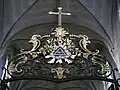 Grille à l'entrée de la nef