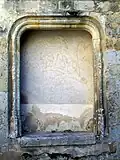 Vestige restauré de la porte extérieure sur la rue de la montagne Saint-Aignan.