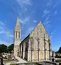 L'église Saint-Loup vue du sud-est.