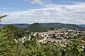 Vue sur Bruyères de la perspective des troupes américaines qui arrivent du sud-ouest.