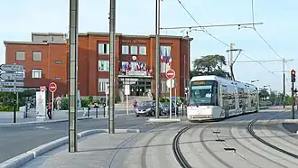 Rame 510 devant la mairie de Pierrefitte.