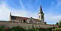 Église de Blyes et mur du cimetière.