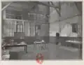 Le hangar de travail pour l'extraction du radium, à côté de leur atelier, vers 1898.