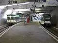 Be 4/8 33 à gauche et RBe 4/8 43 à droite; deux générations se côtoient à la gare de Lausanne-Flon.