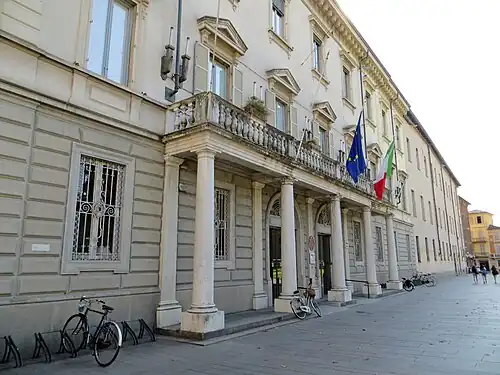Porche d'entrée.