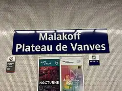 Panneau annonçant le nom de la station.