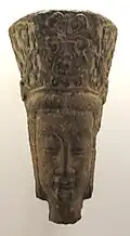 Tête de bodhisattva provenant d'une grotte de Longmen. Musée Guimet