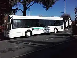 Heuliez GX 127 L no&nbsp;626 à la gare d'Arpajon.