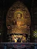 Statue de Yakushi-nyorai dans le kondō.