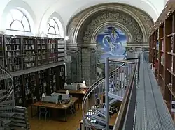 La bibliothèque de la cinémathèque.