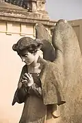 Hipogeu Durall i Carreras (1904). Figure d'un ange.