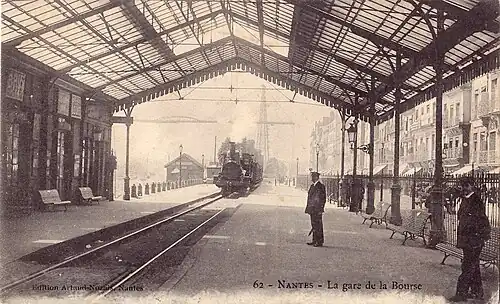 La gare de la Bourse, sur la ligne de Tours à Saint-Nazaire, vers 1900.