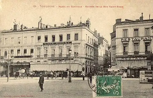 Carte postale de la place du Capitole vers 1907,au centre, le Bibent.