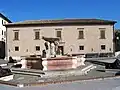 Fontaine des Canards et Palais Baviera