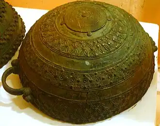 Pot en bronze d'Igbo-Ukwy du IXe&nbsp;siècle.