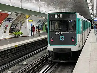 Départ d'une rame MP 59 pour Mairie des Lilas.