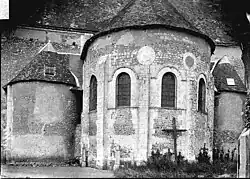 Abside de l'église par Camille Enlart (1862–1927).