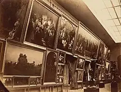En bas à gauche, lors de l'Exposition universelle de 1855 (photographie d'Eugène Disdéri)