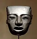 Masque lithique en pierre découvert à Teotihuacan, IIIe – VIIe&nbsp;siècle