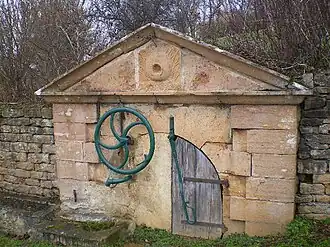 La fontaine de Veneuze.