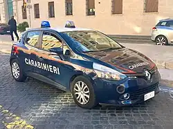 Une Clio IV phase1 des carabiniers …