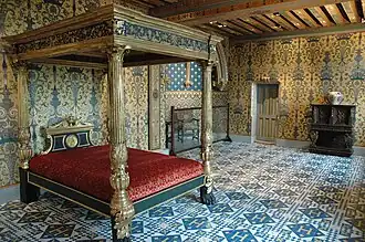 Lit de la chambre dite « de la Reine » (milieu XVIe&nbsp;siècle, château de Blois).
