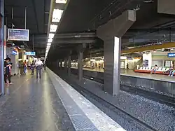 Quai du RER A (extrémité est, direction Paris).