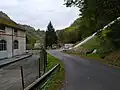 Passage sous la route de la conduite forcée.