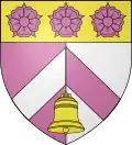 Violam SequimurParti de pourpre et d'argent au chevron de l'un à l'autre accompagné en pointe d'une cloche d'or, au chef du même chargé de trois roses de pourpre