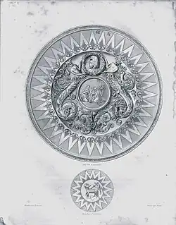 Dessin de la patène du calice, reproduite par gravure. Elle présente la patène de face, entière et, en détail, le médaillon du dos.