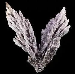 Calcite - macle polysynthétique