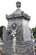 Tombe de l'abbé Jumentier.