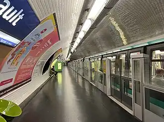 Quai en direction de La Défense.