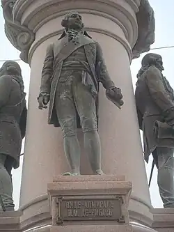 Détail du monument : le vice-amiral de Ribas.