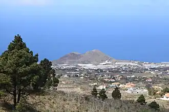 Vue de la montagne de Todoque depuis l'est.