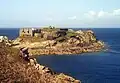 Fort vu du nord de la presqu'île de Kermovan